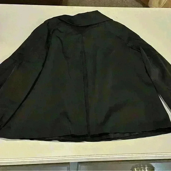 Forecaster Black A-Line puff Sleeves Coat Size Large with Back Pleat - Picture 2 of 5